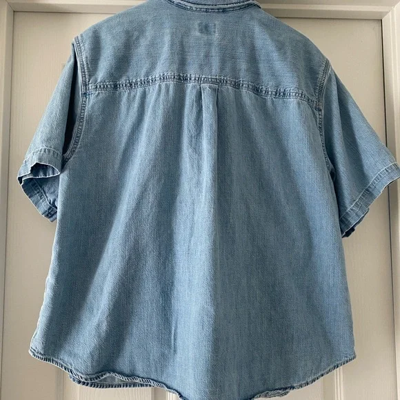 Vintage Levi’s Short Sleeve Denim Button Down - Picture 6 of 9